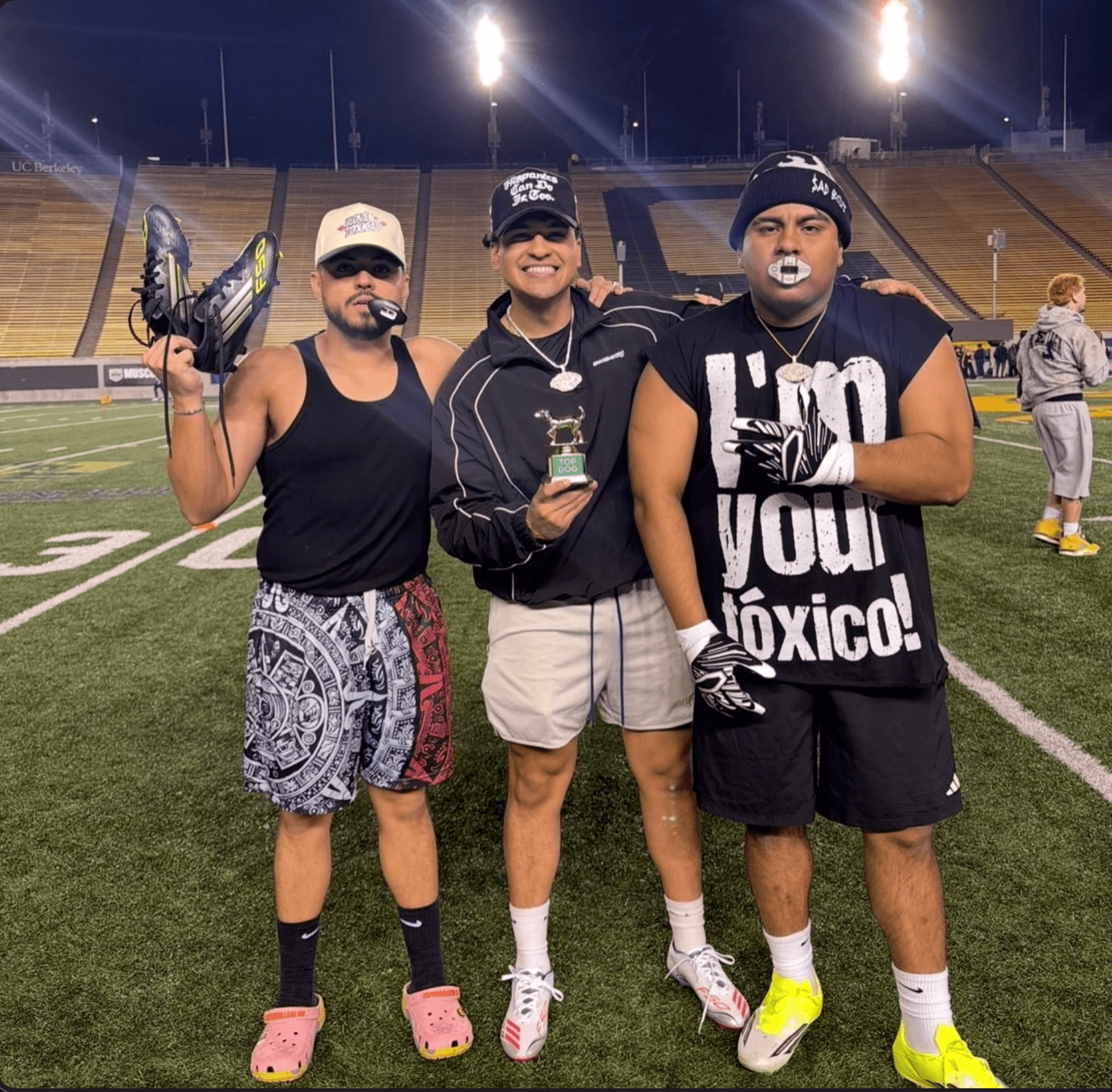 Chicos Tóxicos on the football field